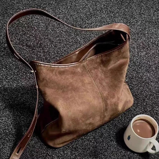 Sac à bandoulière en daim mat rétro